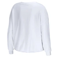 WEAR by Erin Andrews T-shirt court à manches longues blanc Nebraska Huskers Diamond pour femmes