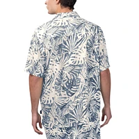 Chemise boutonnée de fête à imprimé Monstera délavé au sable des New England Patriots Margaritaville pour hommes