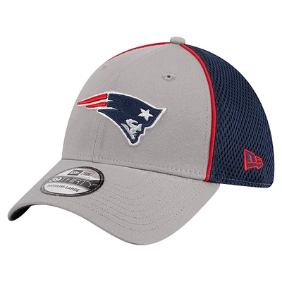 Casquette flexible 39THIRTY New England Patriots Pipe Era pour hommes, gris/bleu marine