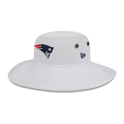 Chapeau bob panama New England Patriots 2023 NFL Training Camp New Era pour homme, blanc
