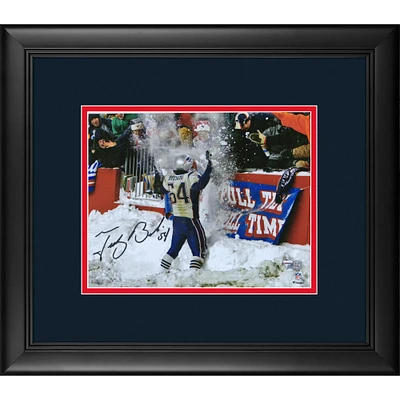 Photographie encadrée autographiée de Tedy Bruschi des Patriots de la Nouvelle-Angleterre 8" x 10"