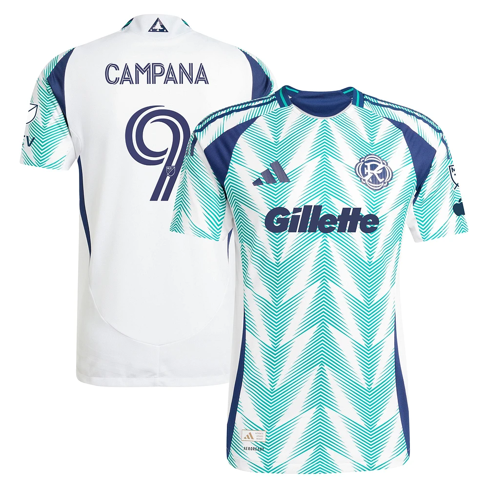 Maillot de joueur authentique adidas Leonardo Campana New England Revolution 2025 Eastern White Pine x Flag of pour homme