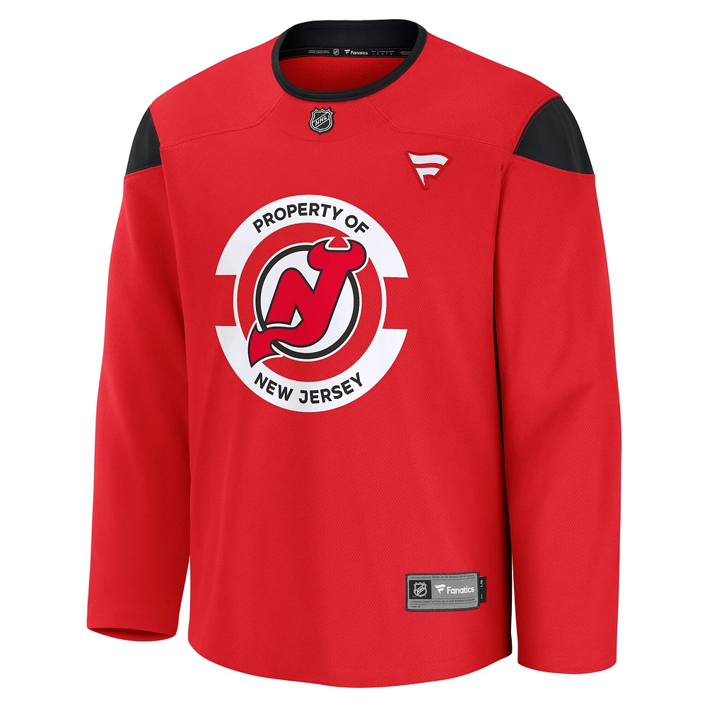 Maillot d'entraînement de l'équipe des New Jersey Devils pour hommes Fanatics Red