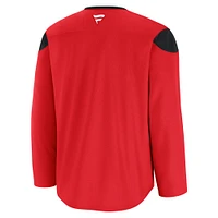 Maillot d'entraînement de l'équipe des New Jersey Devils pour hommes Fanatics Red