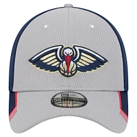 Men's New Era Gray/Navy Orleans Pelicans Active Trim 39THIRTY Flex Hat