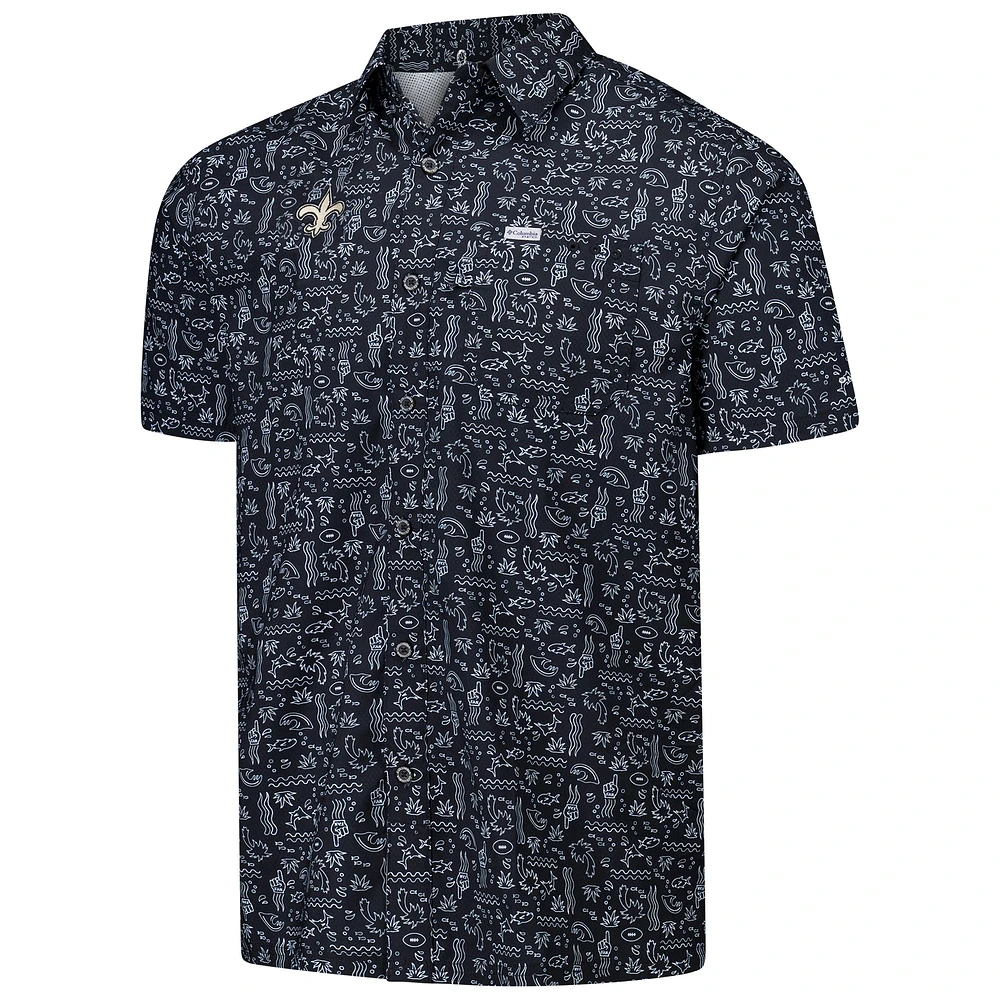 Men's Columbia PFG Black New Orleans Saints Super Slack Tide Omni-Wick Button-Up Shirt