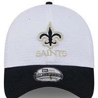 Men's New Era White/Black Orleans Saints 2024 NFL Training Camp 39THIRTY Flex Hat