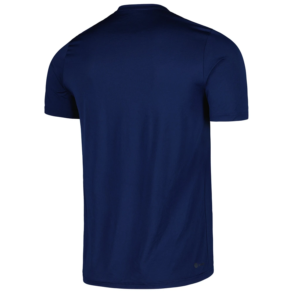 T-shirt adidas New York City FC Club DNA Performance pour hommes, bleu marine