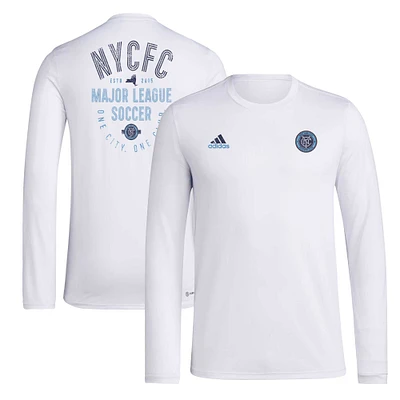 T-shirt adidas New York City FC Local Stoic à manches longues pour homme, blanc