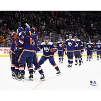 New York Islanders Unsigned 2019-20 Team Celebration Photo