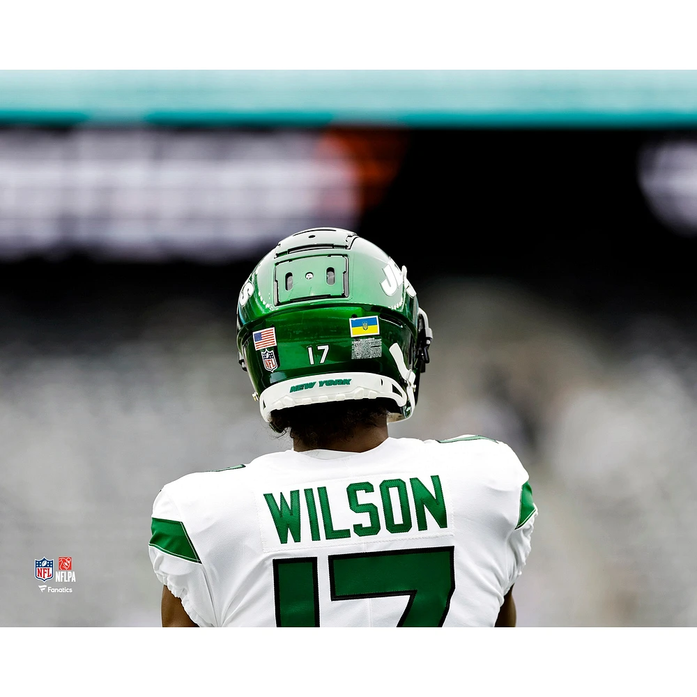 Photographie non signée de Garrett Wilson lors l'échauffement d'avant-match des New York Jets