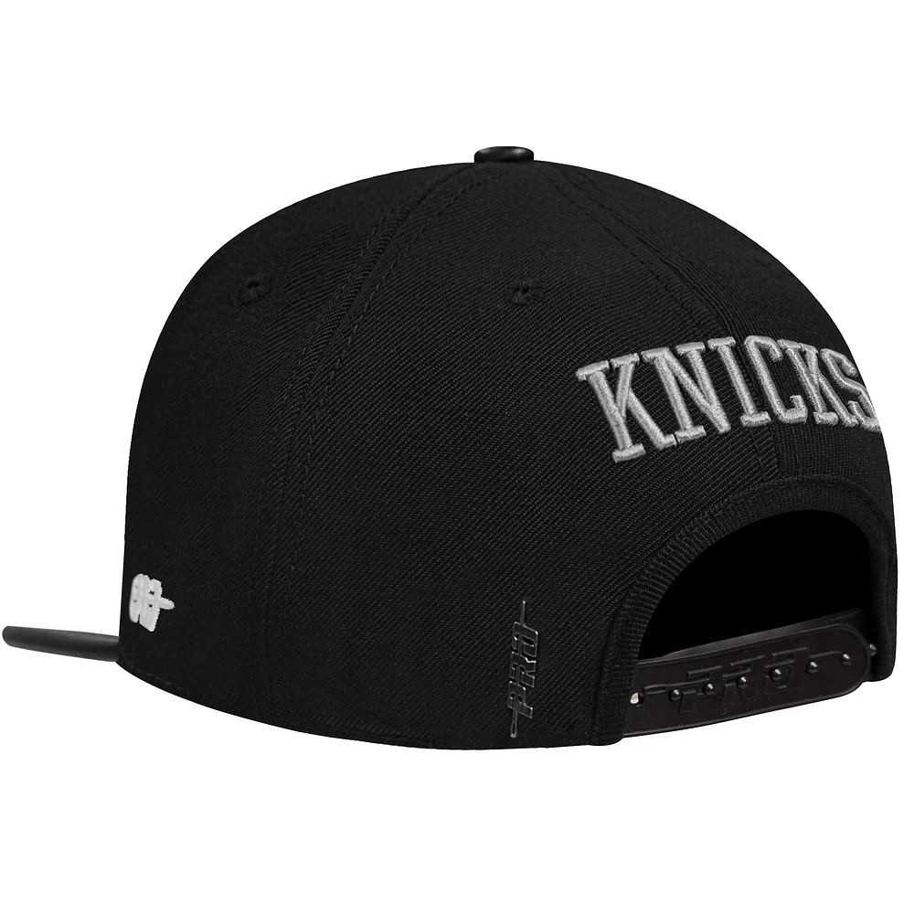 Men's Pro Standard Cream/Black New York Knicks French Terry Snapback Hat
