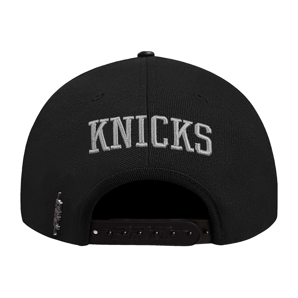Men's Pro Standard Cream/Black New York Knicks French Terry Snapback Hat