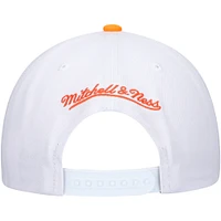Men's Mitchell & Ness White/Orange New York Knicks Hardwood Classics Core 2-Tone 2.0 Pro Snapback Hat
