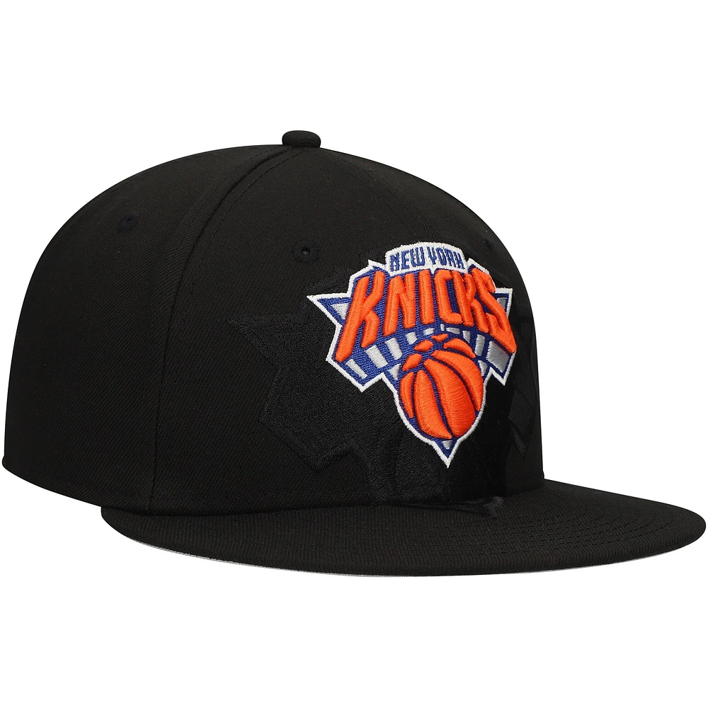 Men's New Era Black York Knicks Blackout Shadow Logo 59FIFTY Fitted Hat