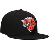 Men's New Era Black York Knicks Blackout Shadow Logo 59FIFTY Fitted Hat