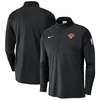 Men's Nike Black New York Knicks 2024/25 Courtside Performance Half-Zip Top