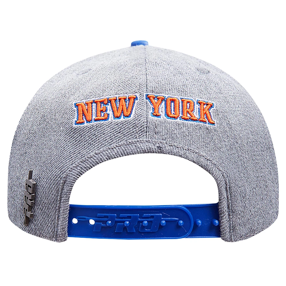 Men's Pro Standard Gray/Blue New York Knicks Classic Logo Two-Tone Snapback Hat