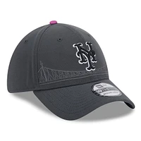 Men's New Era Graphite York Mets 2024 City Connect 39THIRTY Flex Hat