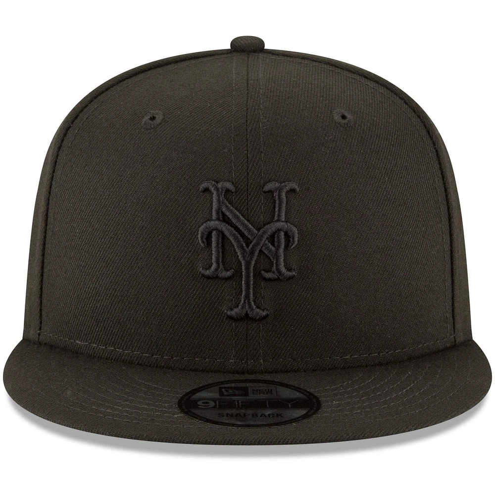 New York Mets New Era Black on Black 9FIFTY Team Snapback Adjustable Hat - Black