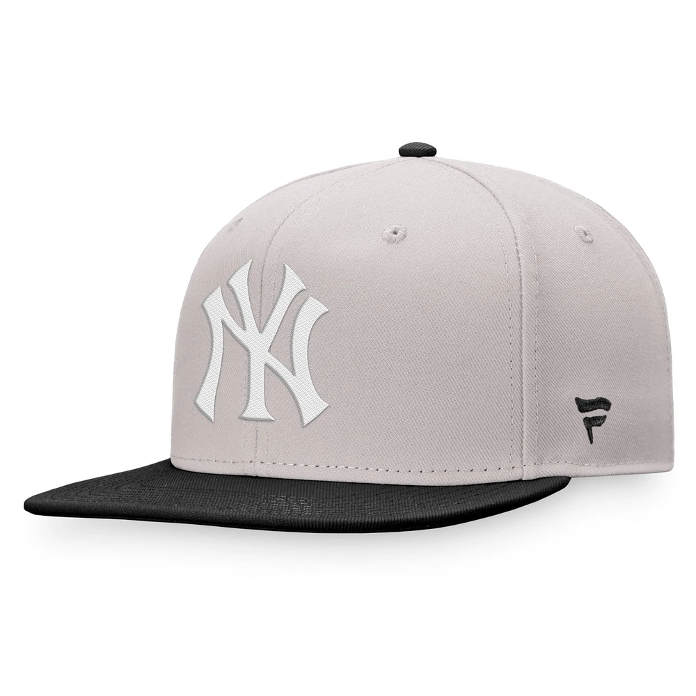 Men's Fanatics Gray/Black New York Yankees Sky Team Patch Snapback Hat
