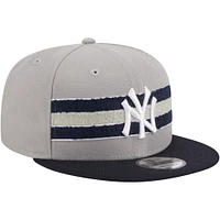 Men's New Era Gray/Navy New York Yankees Chenille Band 9FIFTY Snapback Hat