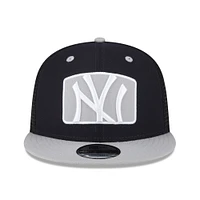 Men's New Era Navy New York Yankees Logo Zoom Trucker 9FIFTY Snapback Hat