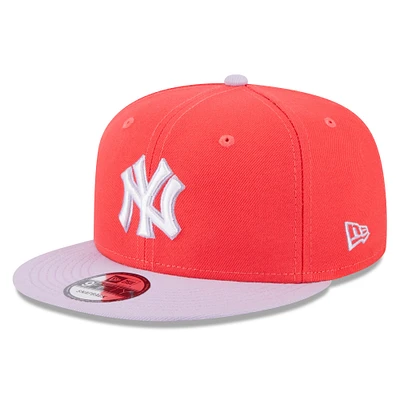 Casquette Snapback 9FIFTY Basic Two-Tone Spring Basic des New York Yankees New Era pour homme, rouge/violet