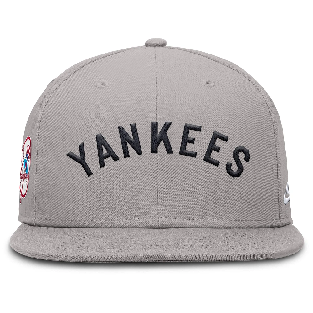 Men's Nike Gray New York Yankees Cooperstown True Performance Fitted Hat