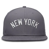 Men's Nike Gray New York Yankees Performance True Fitted Hat