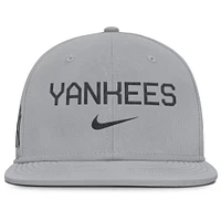 Men's Nike Gray New York Yankees True Performance Fitted Hat