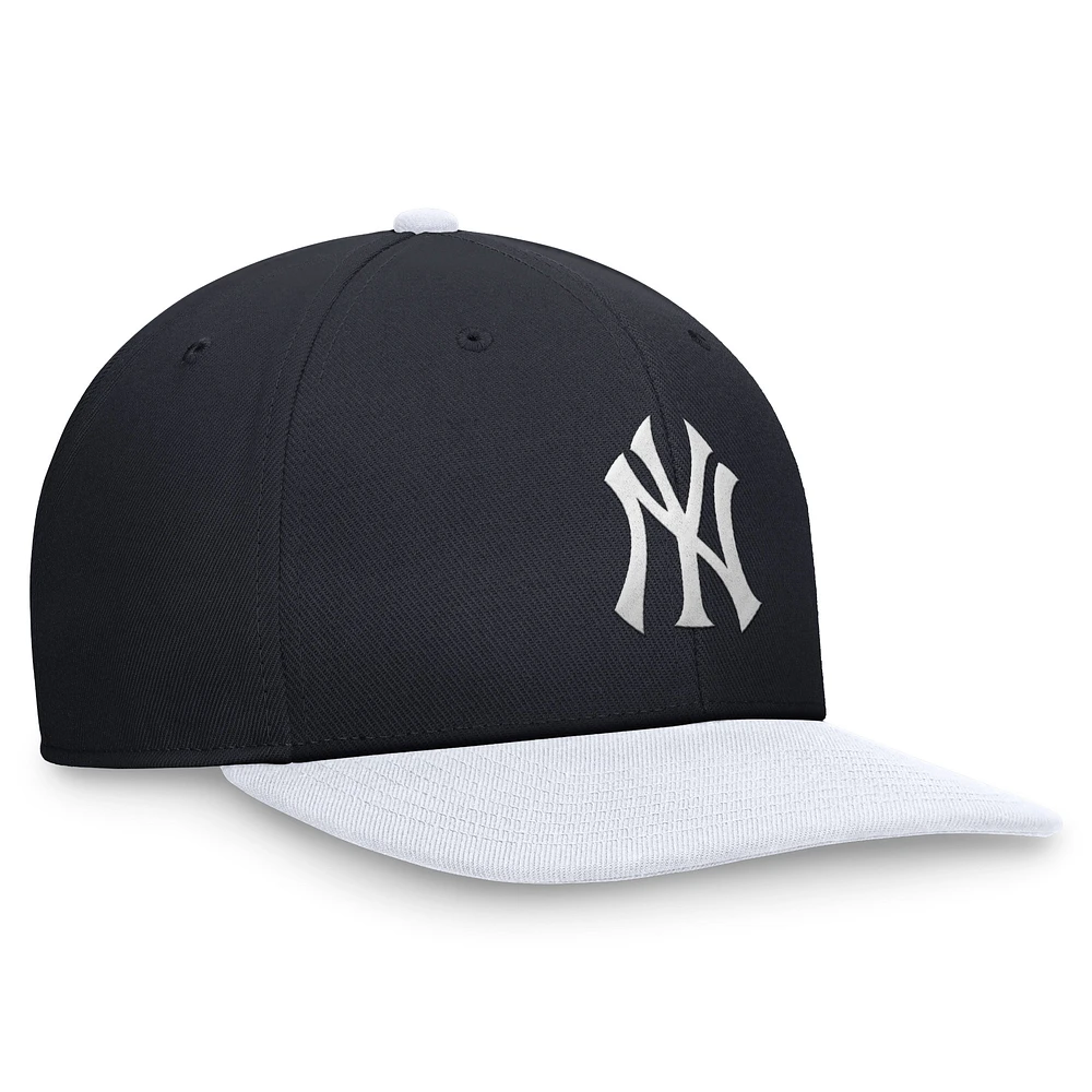 Men's Nike Navy/White New York Yankees Two-Tone Snapback Hat
