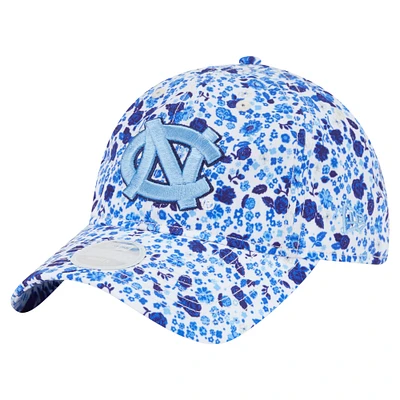 Casquette ajustable Blooming 9TWENTY blanche New Era pour femme des Tar Heels de Caroline du Nord