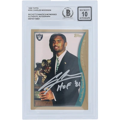 Carte de recrue numéro 10 autographiée par Charles Woodson des Oakland Raiders, Topps #356 Beckett de 1998, avec l'inscription « HOF 21 » et témoin des fanatiques
