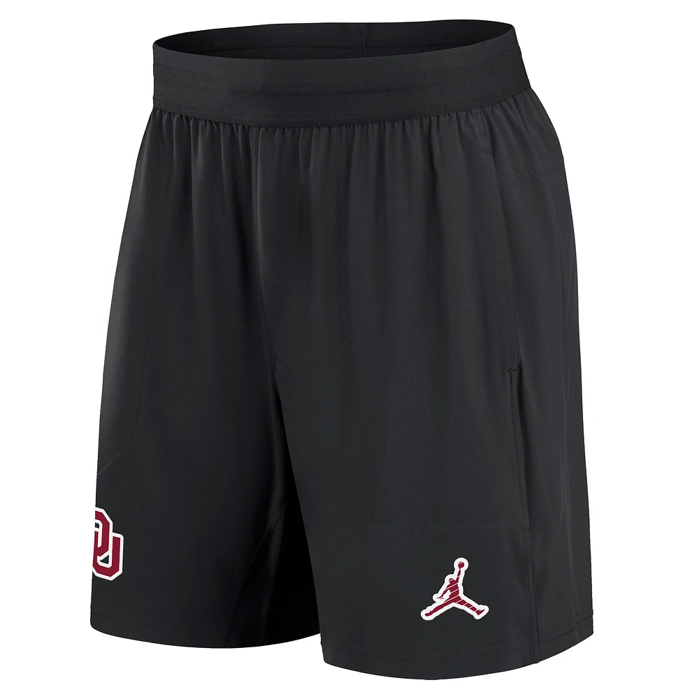 Men's Jordan Brand Black Oklahoma Sooners 2024 Sideline Performance Shorts