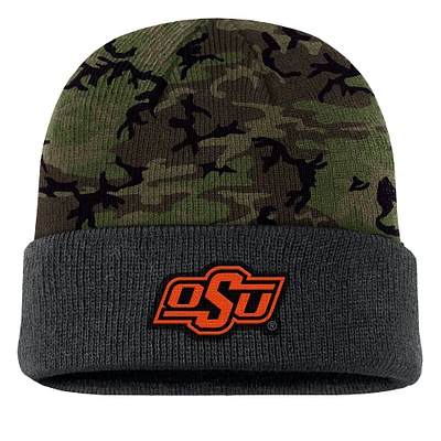 Bonnet en tricot à revers Nike Camo Oklahoma State Cowboys Military Appreciation pour homme