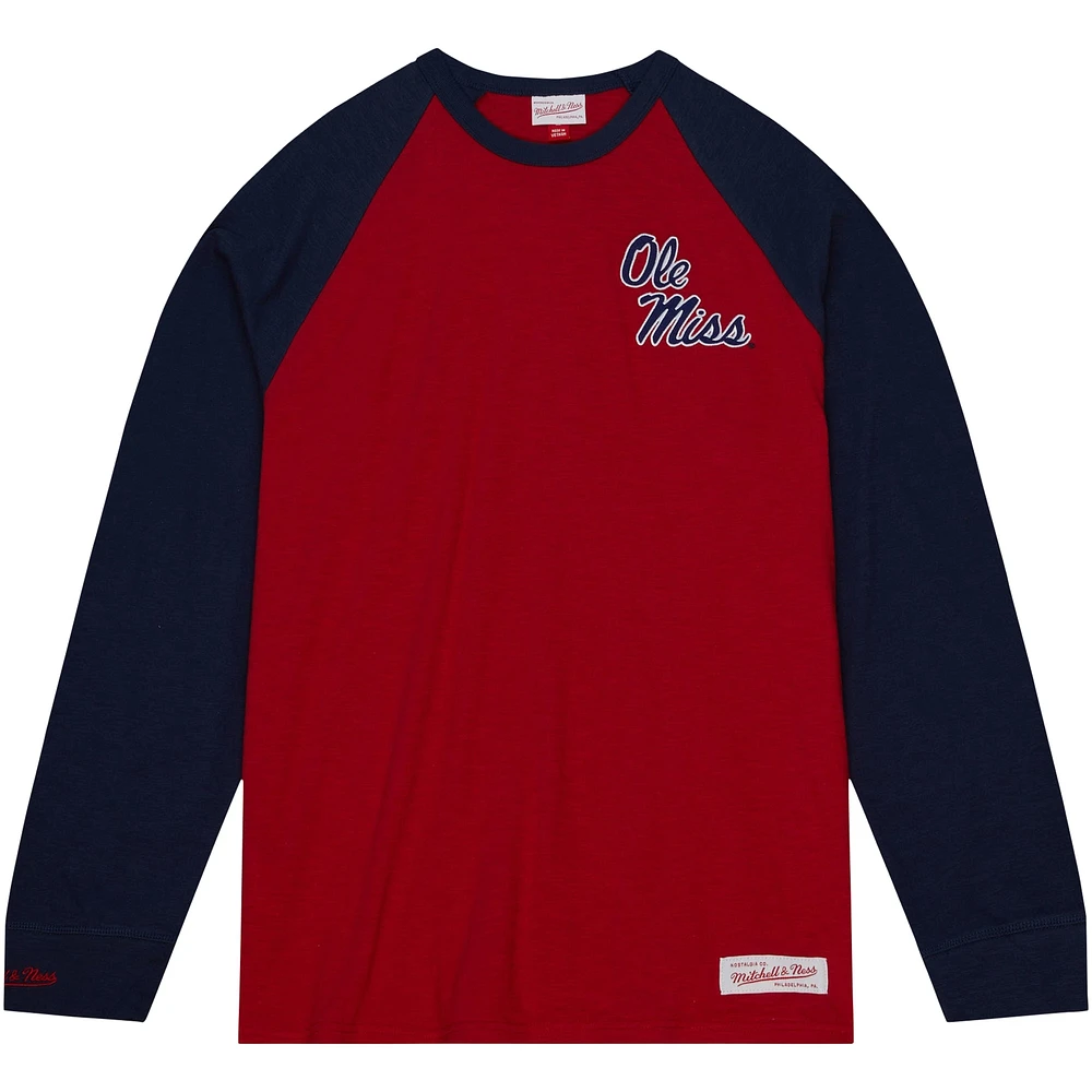 T-shirt à manches longues raglan flammé légendaire Mitchell & Ness Red Ole Miss Rebels pour hommes