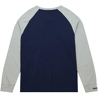T-shirt à manches longues raglan flammé légendaire Mitchell & Ness Penn State Nittany Lions pour hommes bleu marine