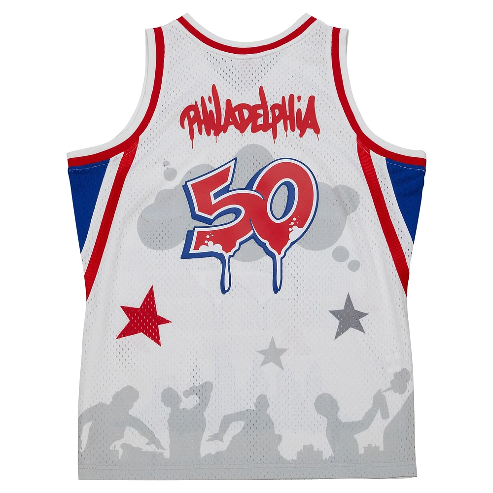 Maillot de mode Mitchell & Ness x Tats Cru blanc Philadelphia 76ers Hardwood Classics pour hommes
