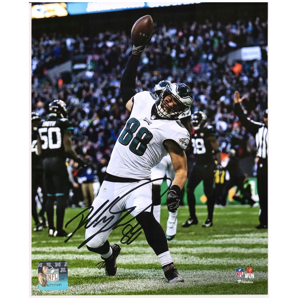Photographie autographiée de Dallas Goedert des Philadelphia Eagles, 8" x 10"