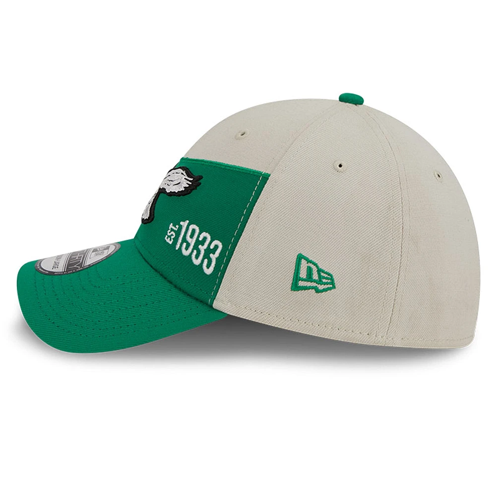 Men's New Era Cream/Kelly Green Philadelphia Eagles 2023 Sideline Historic 39THIRTY Flex Hat