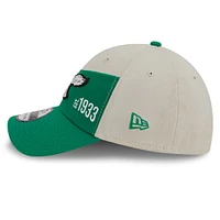 Men's New Era Cream/Kelly Green Philadelphia Eagles 2023 Sideline Historic 39THIRTY Flex Hat