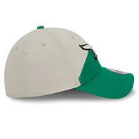 Men's New Era Cream/Kelly Green Philadelphia Eagles 2023 Sideline Historic 39THIRTY Flex Hat