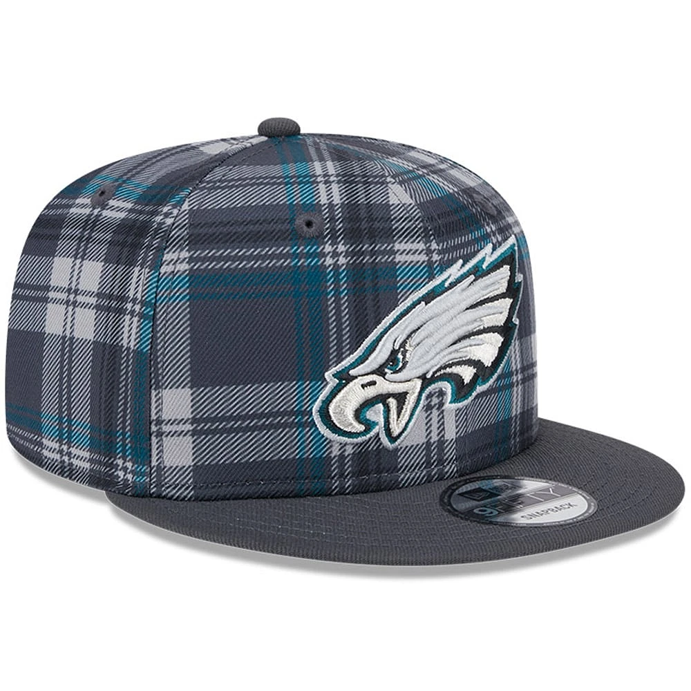 Men's New Era Gray Philadelphia Eagles 2024 Sideline Statement 9FIFTY Snapback Hat