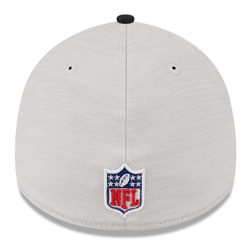 Men's New Era Stone/Black Philadelphia Eagles 2024 Sideline Historic 39THIRTY Flex Hat