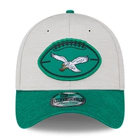 Men's New Era Stone/Midnight Green Philadelphia Eagles 2024 Sideline Historic 39THIRTY Flex Hat