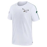 Haut Nike blanc pour homme avec logo alternatif Philadelphia Eagles Sideline Coach Performance