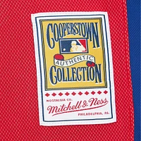 Maillot d'entraînement au bâton Mitchell & Ness Roy Halladay rouge Philadelphia Phillies Cooperstown Collection 2010 pour hommes