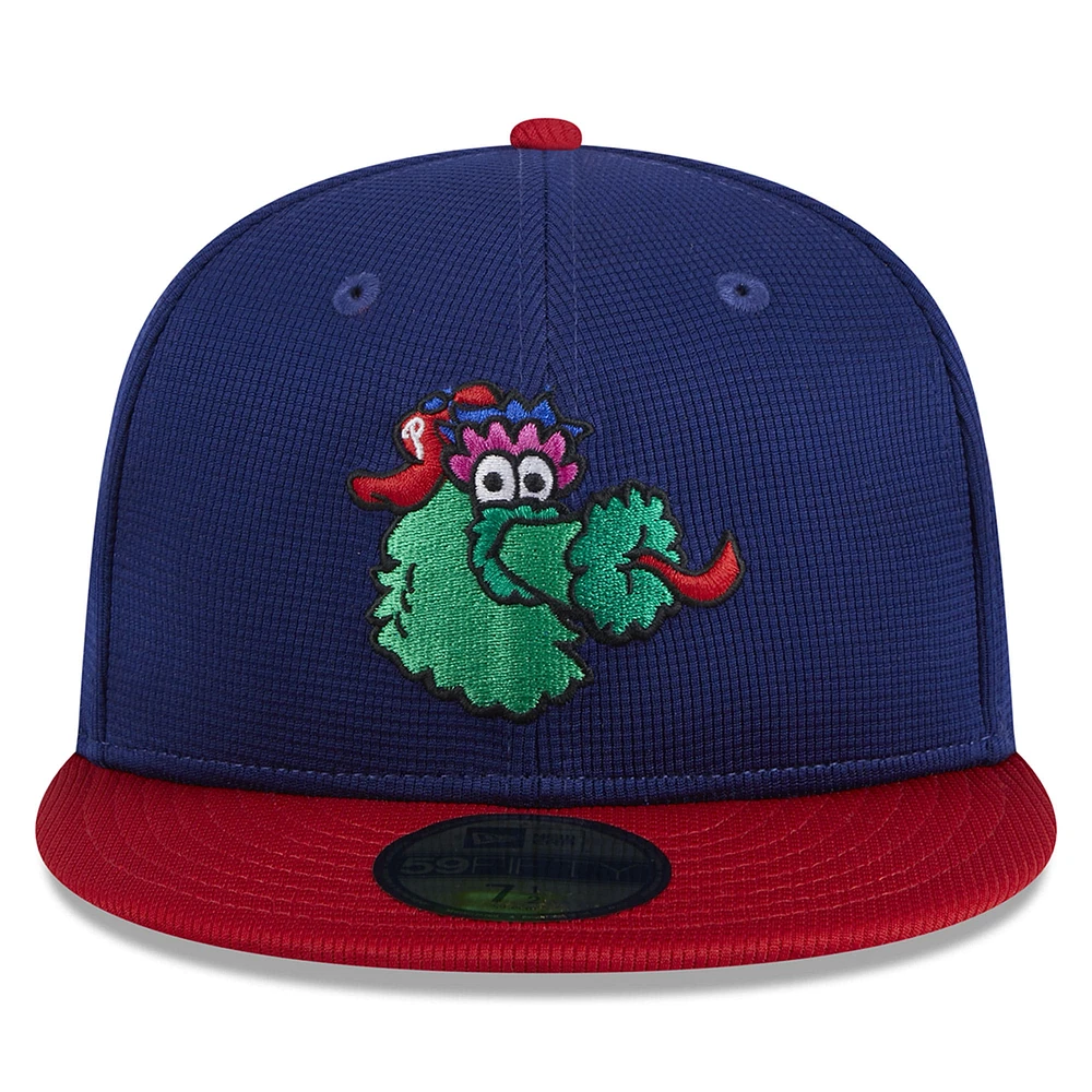 Casquette ajustée 59FIFTY d'entraînement au bâton des Phillies de Philadelphie 2024 New Era pour hommes, bleu marine