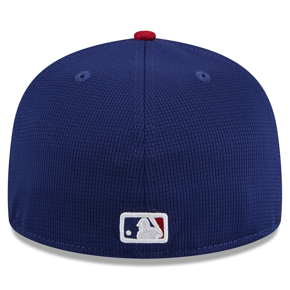 Casquette ajustée 59FIFTY d'entraînement au bâton des Phillies de Philadelphie 2024 New Era pour hommes, bleu marine